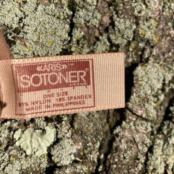 Isotoner Aris, OS, vintage camel women’s driving gloves - Picture 3 of 4